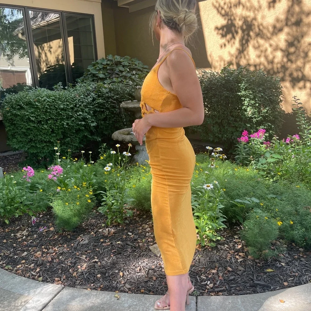 NWT Boutique Midi Cutout Dress - Picture 2 of 3